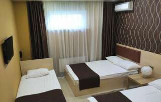 Гостиница Виктория Плаза Переславль-Залесский Трехместный стандартный номер-4